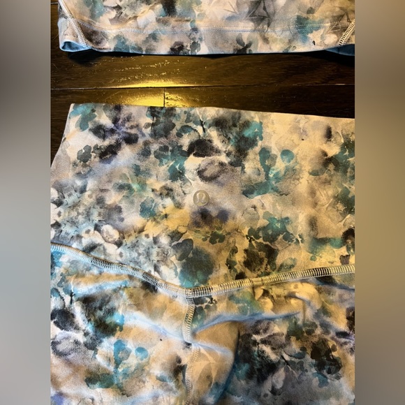 Lulu lemon workout set - Picture 3 of 5